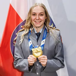 Portrait of Mia Bitsch