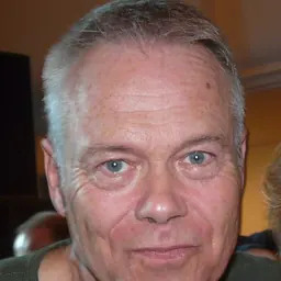 Portrait of Simon Toulson-Clarke