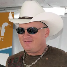 Portrait of Kevin Fowler