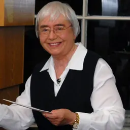 Portrait of Jacqueline Froom