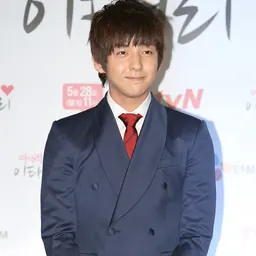 Portrait of Kim Kibum