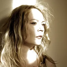 Portrait of Gina Jacobi