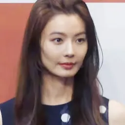 Portrait of Yoon So-yi