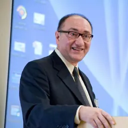 Portrait of Kaveh Pahlavan