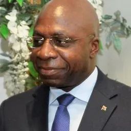 Portrait of Tete António
