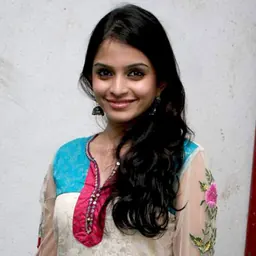 Portrait of Sheena Shahabadi