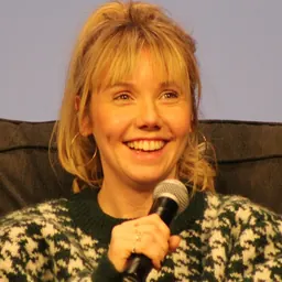 Portrait of Lauren Lyle