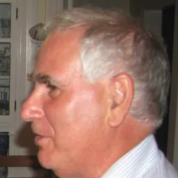 Portrait of Tom Rapoport