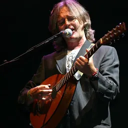 Portrait of Chris Leslie