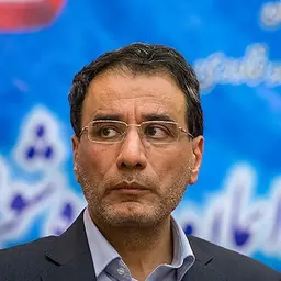 Portrait of Reza Farajidana