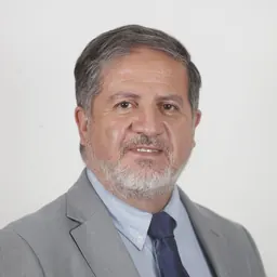 Portrait of Roberto Arroyo