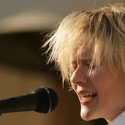 Portrait of Lisa Dillan