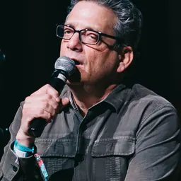 Portrait of Andy Kindler