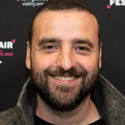 Portrait of David Krumholtz