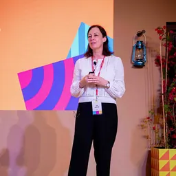 Portrait of Lisa Thompson