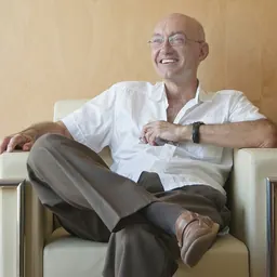 Portrait of José Bonet Solves