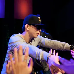 Portrait of Flowsik