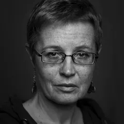 Portrait of Zsuzsa Selyem