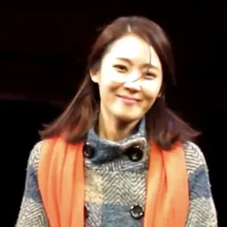 Portrait of Son Ji-yoon