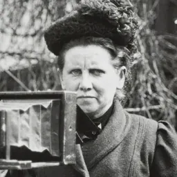 Portrait of Christina Broom