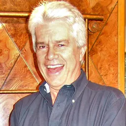 Portrait of Marcos Hummel