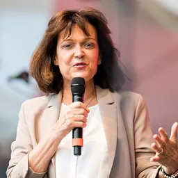 Portrait of Eva Lohse