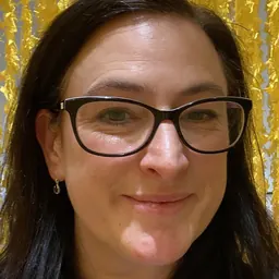 Portrait of Rayna Denison