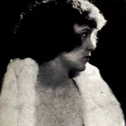 Portrait of Dorothy Farnum