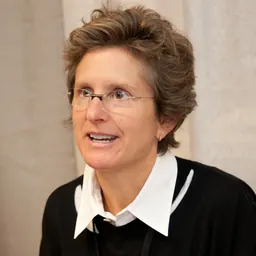 Portrait of Maggie Taylor