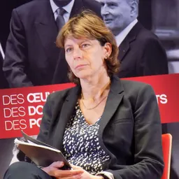 Portrait of Perrine Simon-Nahum