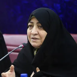 Portrait of Soheila Jolodarzadeh