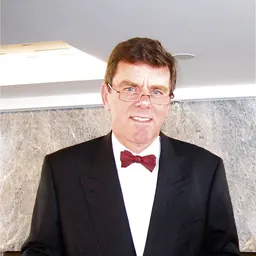 Portrait of Derek Leask