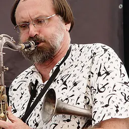 Portrait of Scott Robinson