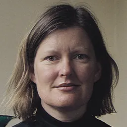 Portrait of Lianne Parkin