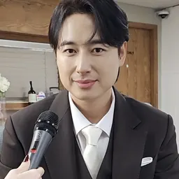 Portrait of Lee Ji-hoon