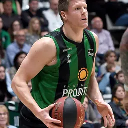 Portrait of Luke Harangody