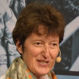 Portrait of Catherine Merridale