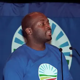 Portrait of Solly Msimanga