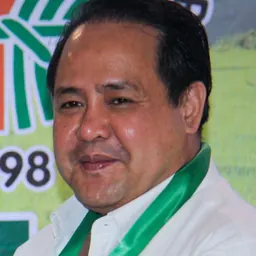 Portrait of Dennis Pineda