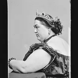 Portrait of Hannah Battersby