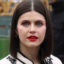 Portrait of Alexandra Daddario
