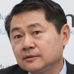 Portrait of Wang Huiyao
