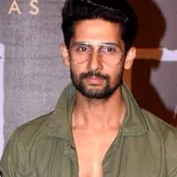 Portrait of Ravi Dubey