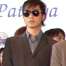 Portrait of Ruangsak Loychusak