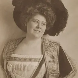 Portrait of Minya Diez-Dührkoop