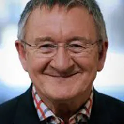 Portrait of Chris Steele