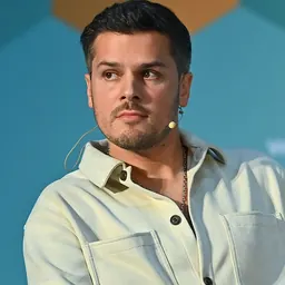 Portrait of Mickael Carreira