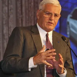 Portrait of Bob Lutz