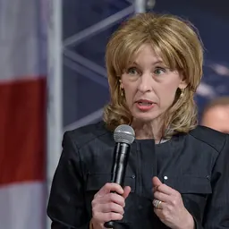 Portrait of Leanne Caret