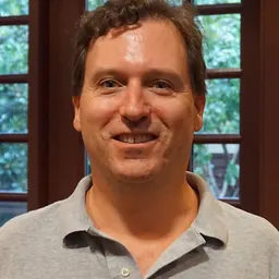 Portrait of John Carreyrou
